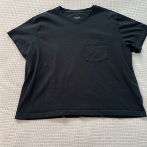 Everlane Box Cut Tee with Pocket in Black